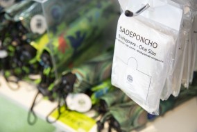 Zooveniers: biodegradable rain ponchos (2019)