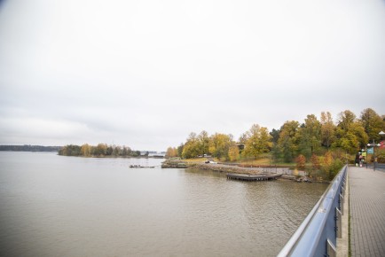 View from Mustikkamaa bridge to Korkeasaari