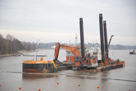 Crown bridges construction site: removing contaminated soil